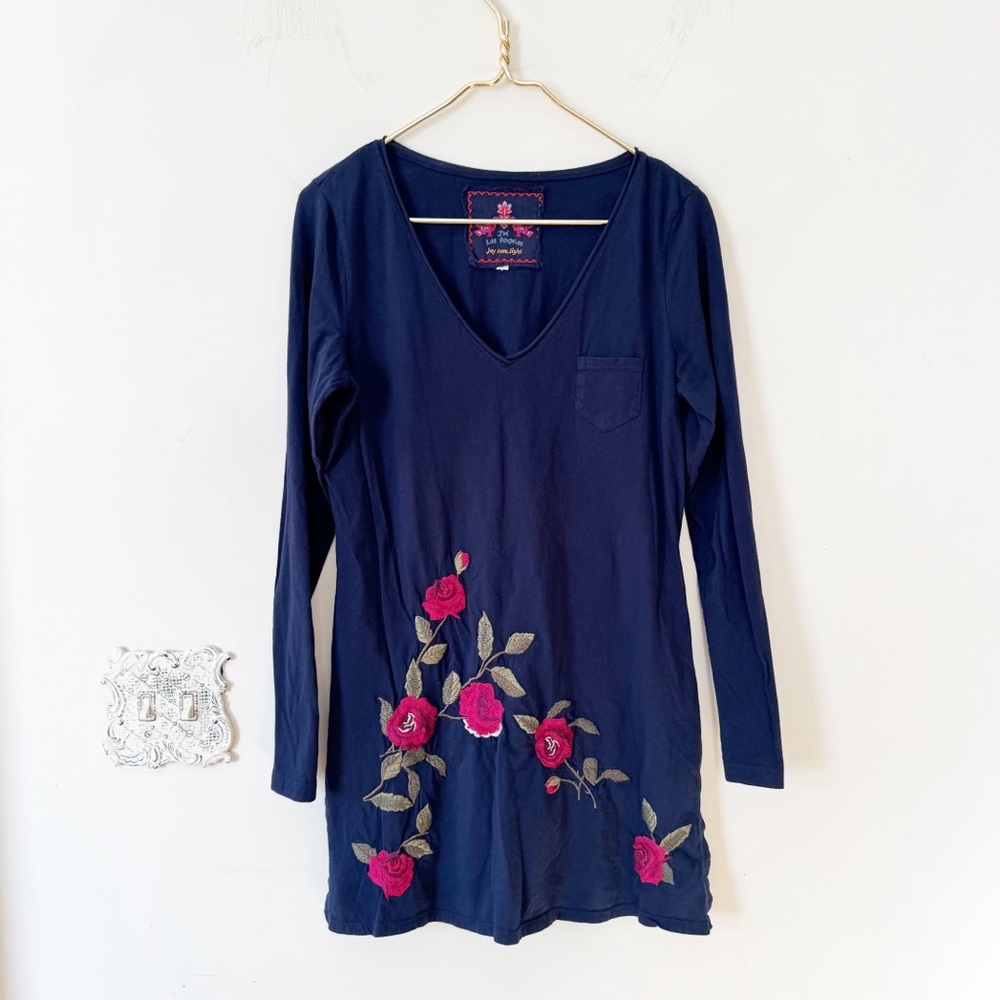 Johnny Was Navy Rose Floral Embroidered Cotton Jersey Tunic Tee M
